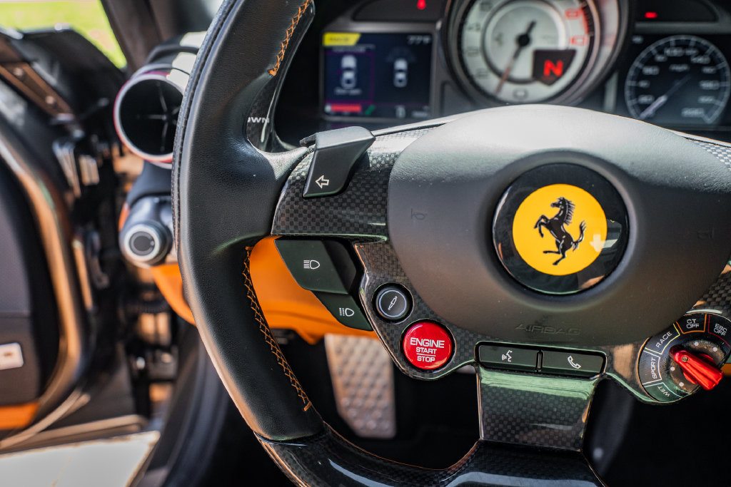 Used 2019 Ferrari 812 Superfast RWD image 21