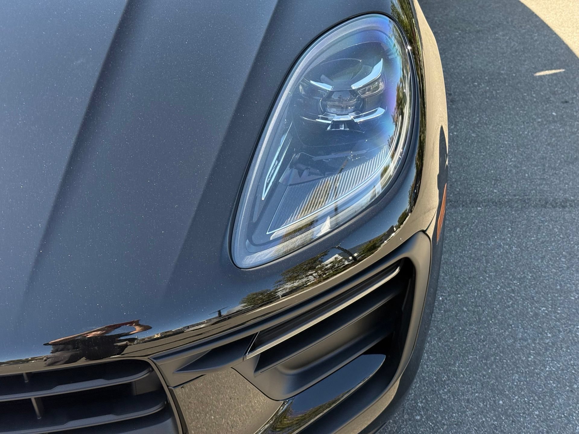 Used 2026 Porsche Macan AWD/4WD image 11