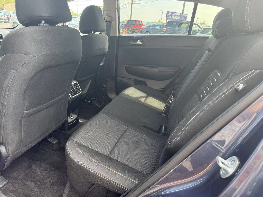 Used 2018 Kia Sportage LX image 6