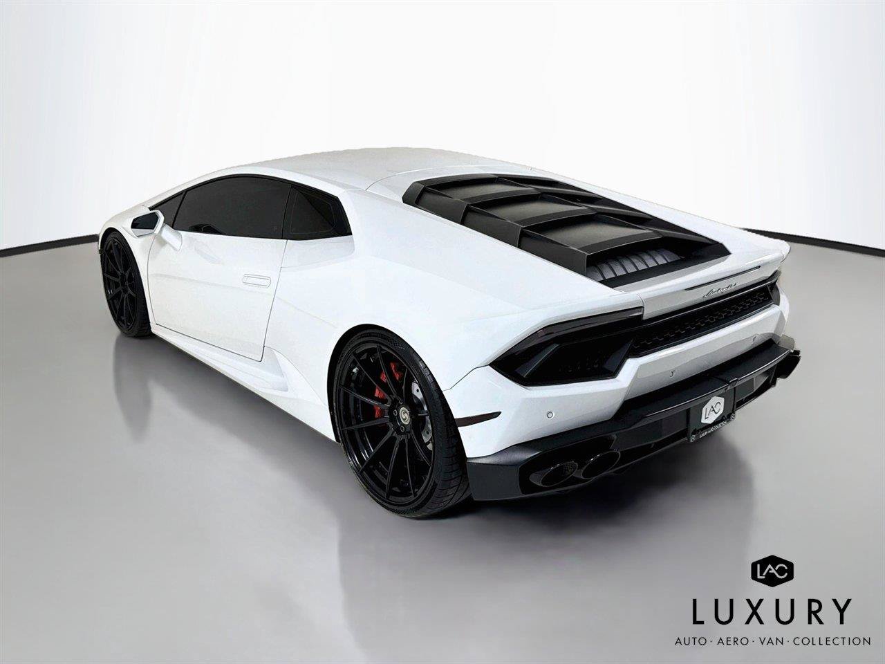 Used 2017 Lamborghini Huracan LP 580-2 RWD image 7