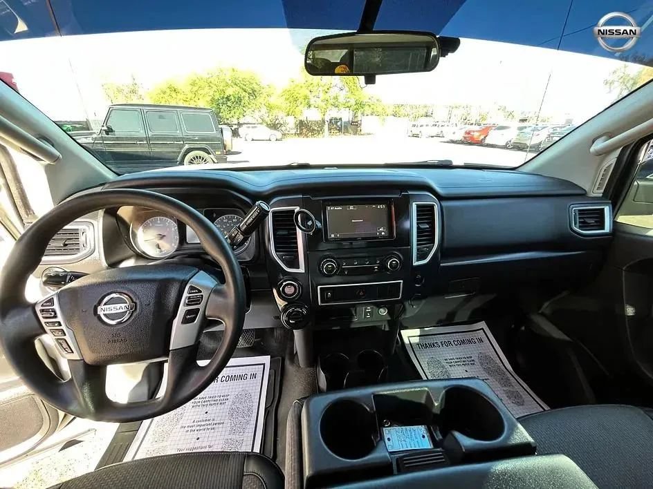 Used 2017 Nissan Titan S AWD/4WD image 19