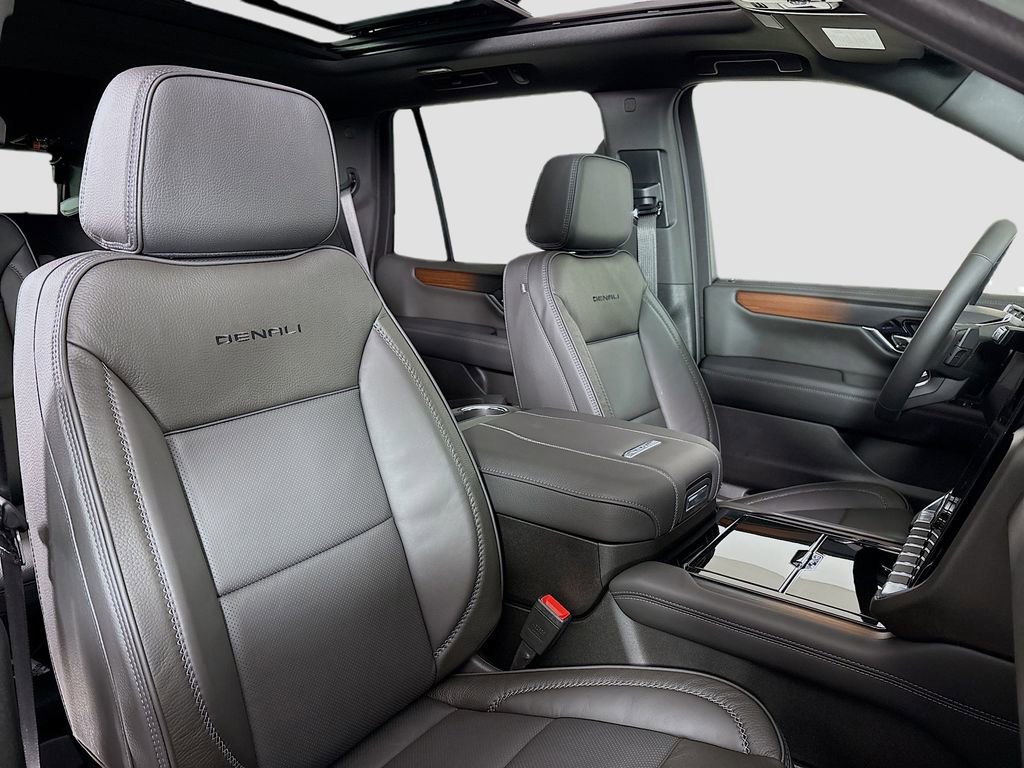 New 2026 GMC Yukon Denali w/ Sun & Power Step Package image 30