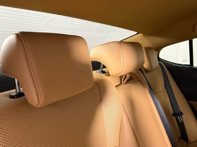 Certified 2022 Lexus ES 300h w/ Premium Package image 29