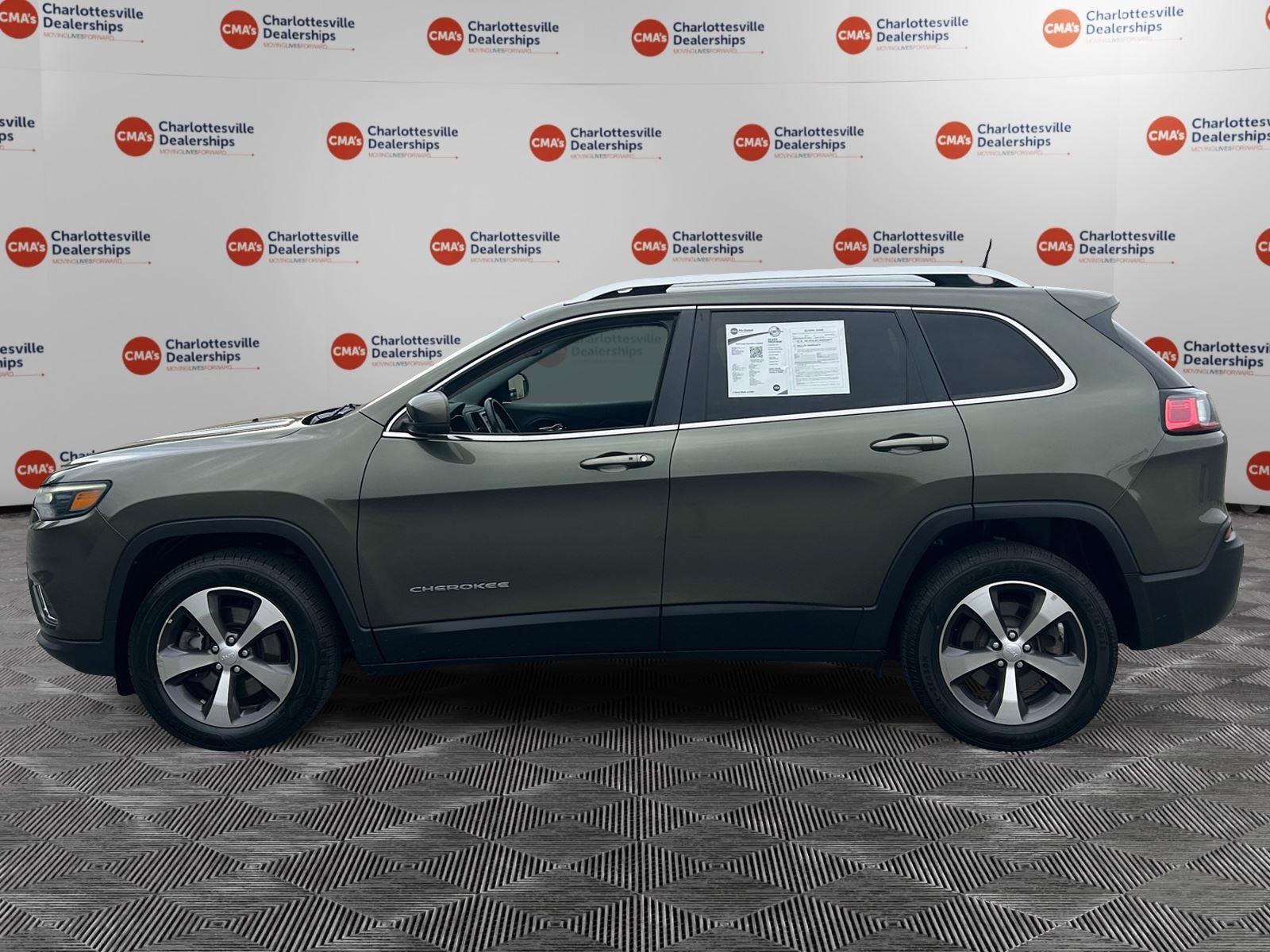 Used 2020 Jeep Cherokee Limited image 2