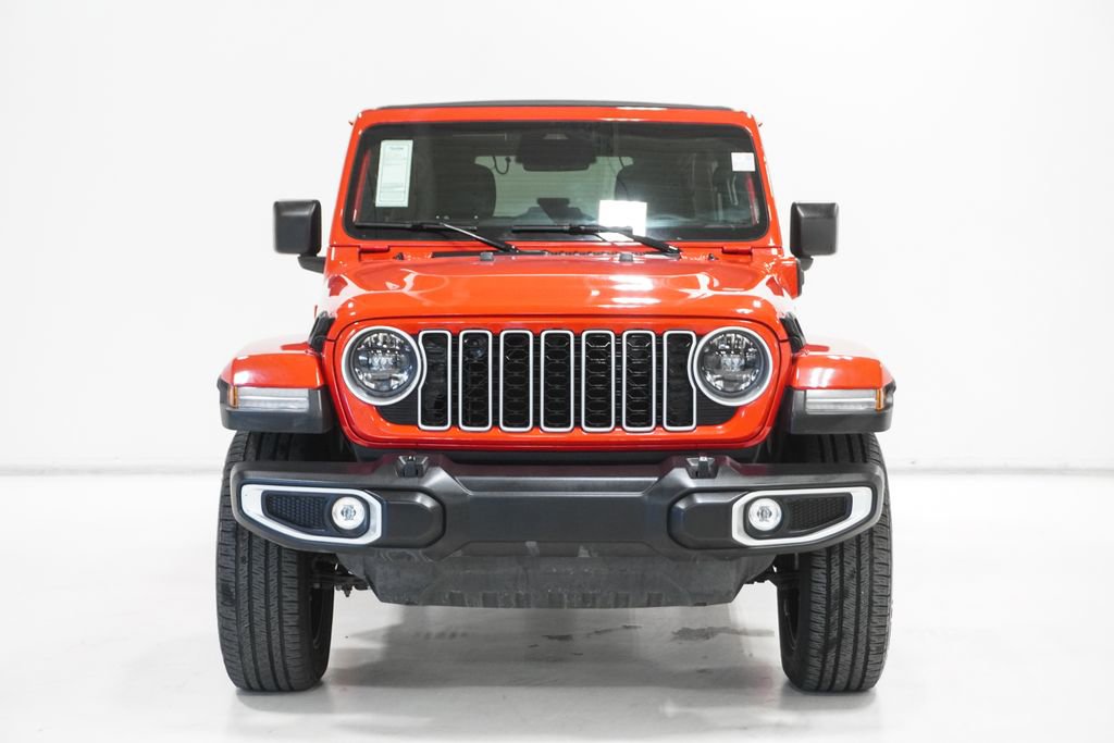 Used 2025 Jeep Wrangler Unlimited Sahara w/ Safety Group image 3