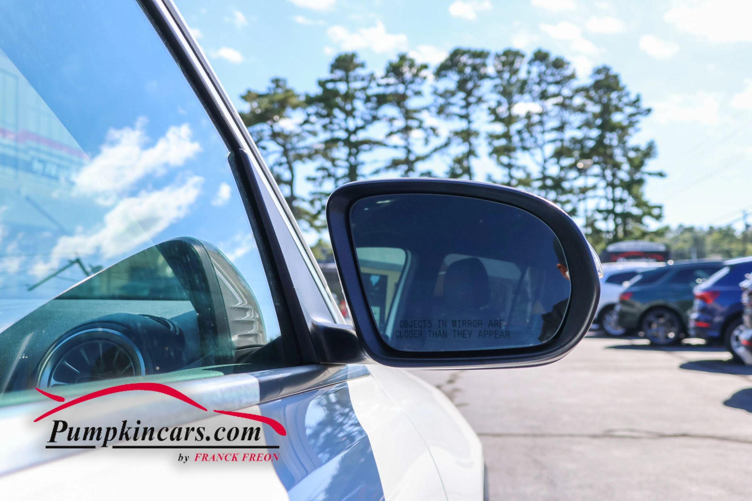 Used 2023 Mercedes-Benz GLB 250 4MATIC w/ Premium Package image 22