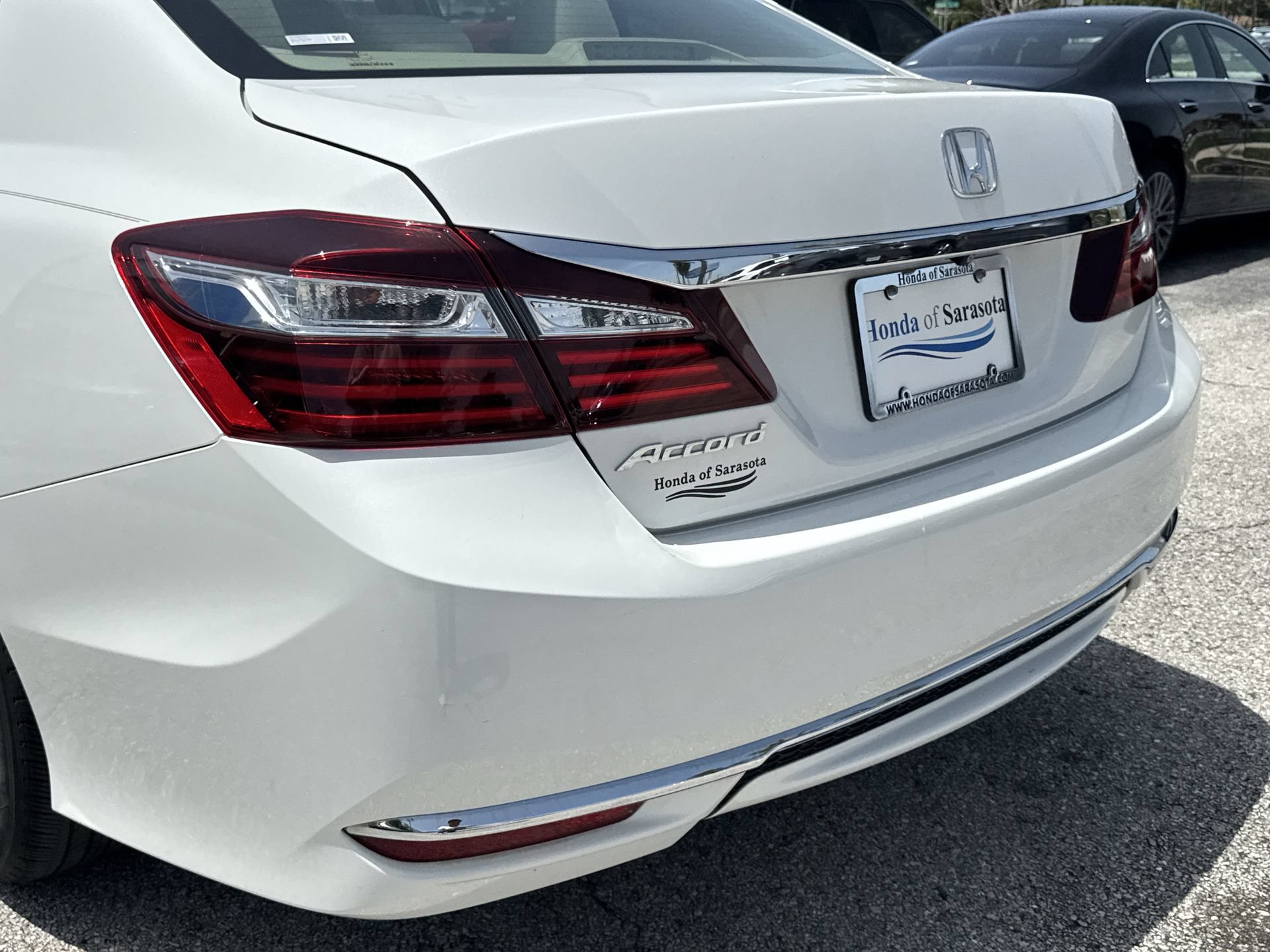 Used 2017 Honda Accord EX image 12