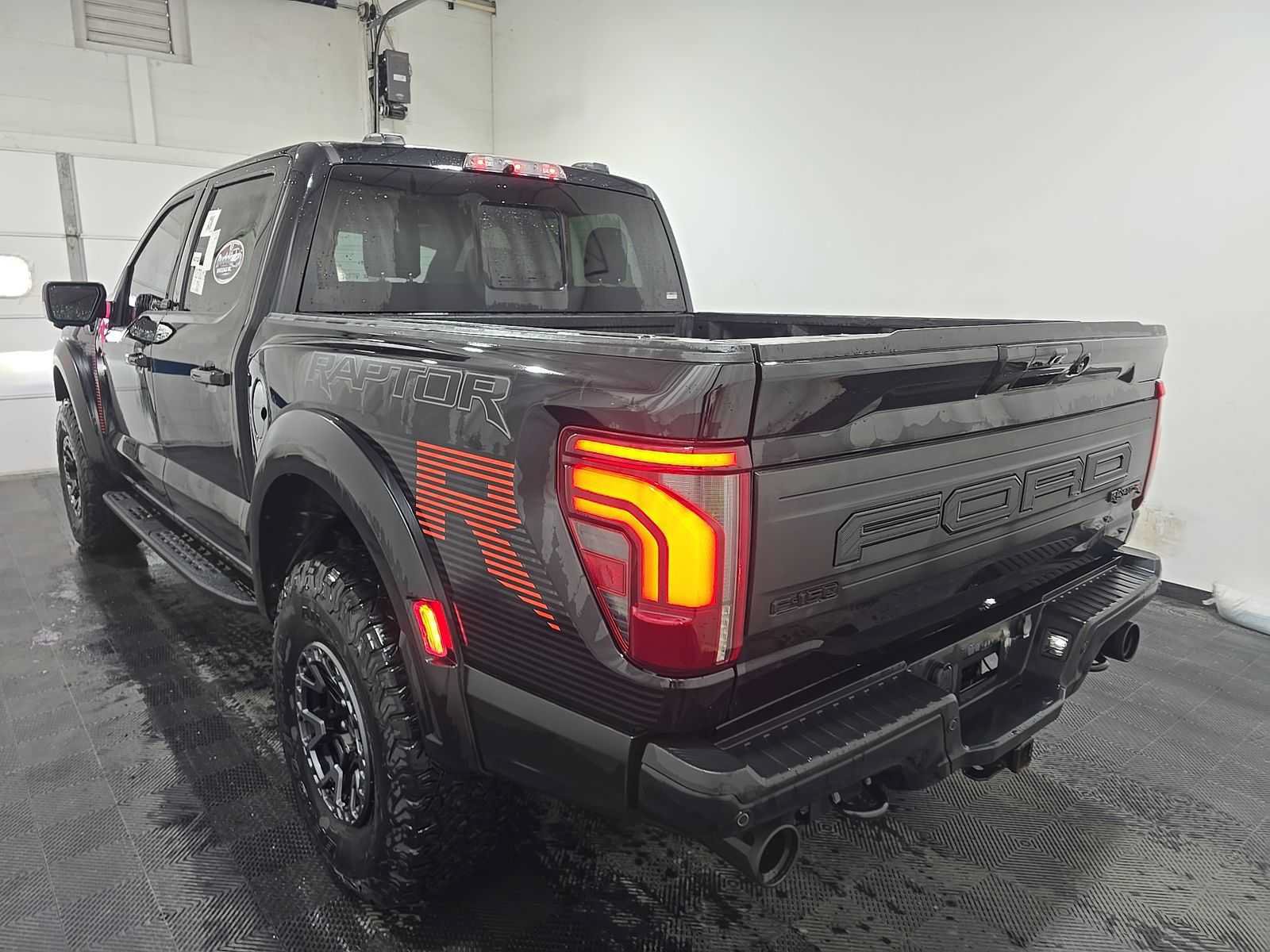 Used 2025 Ford F150 Raptor w/ Equipment Group 803A Raptor R AWD/4WD image 6