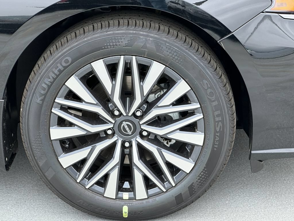 New 2026 Nissan Altima 2.5 SV FWD image 14