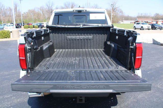 Certified 2025 Toyota Tacoma Limited AWD/4WD image 7