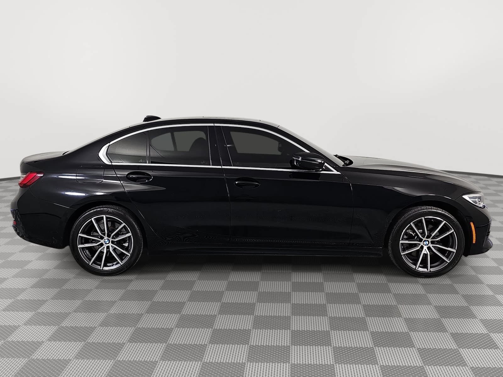 Used 2022 BMW 330i xDrive Sedan w/ Convenience Package AWD/4WD image 9