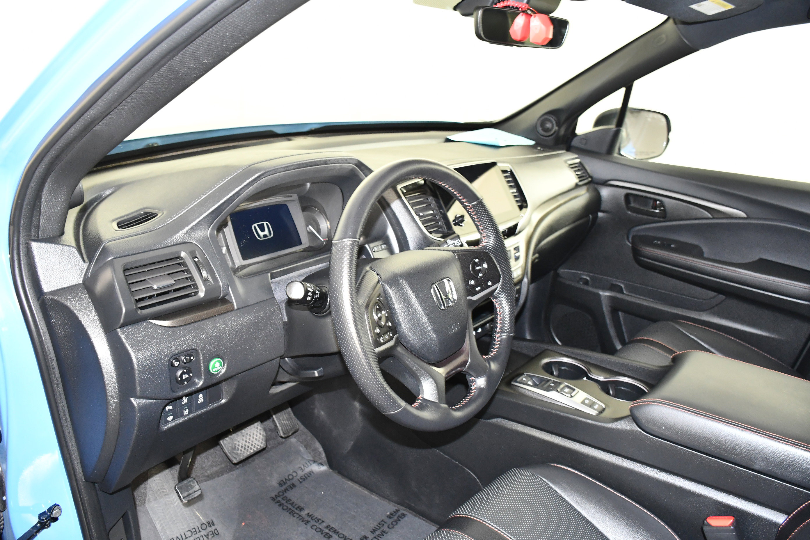 Certified 2024 Honda Passport TrailSport image 38