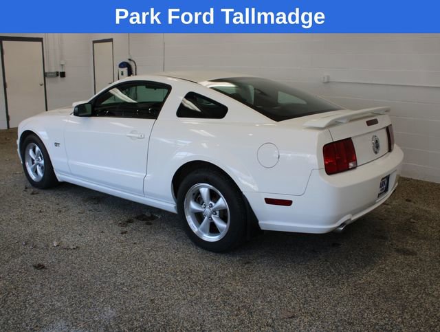 Used 2007 Ford Mustang GT image 2