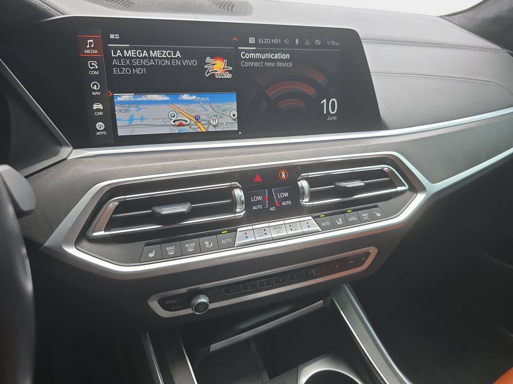 Used 2022 BMW X7 M50i w/ Cold Weather Package AWD/4WD image 17