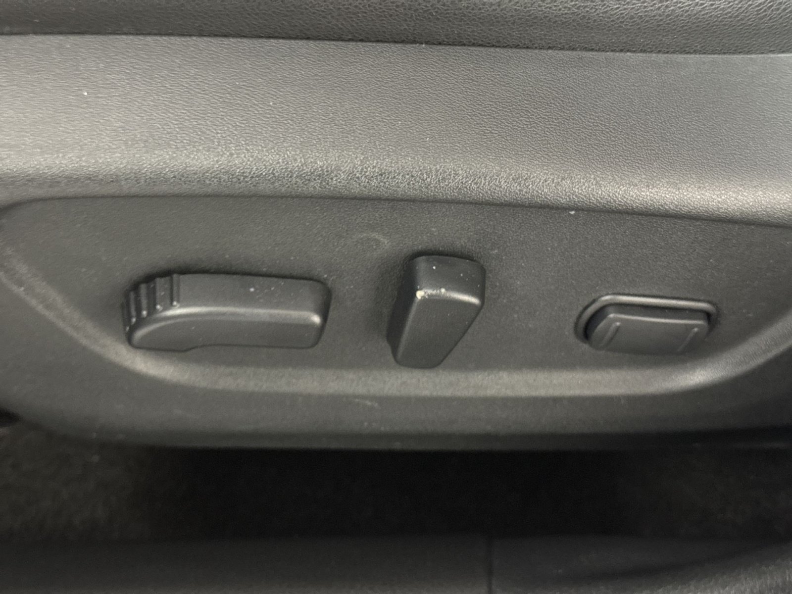 Used 2020 Nissan Rogue SL AWD/4WD image 14