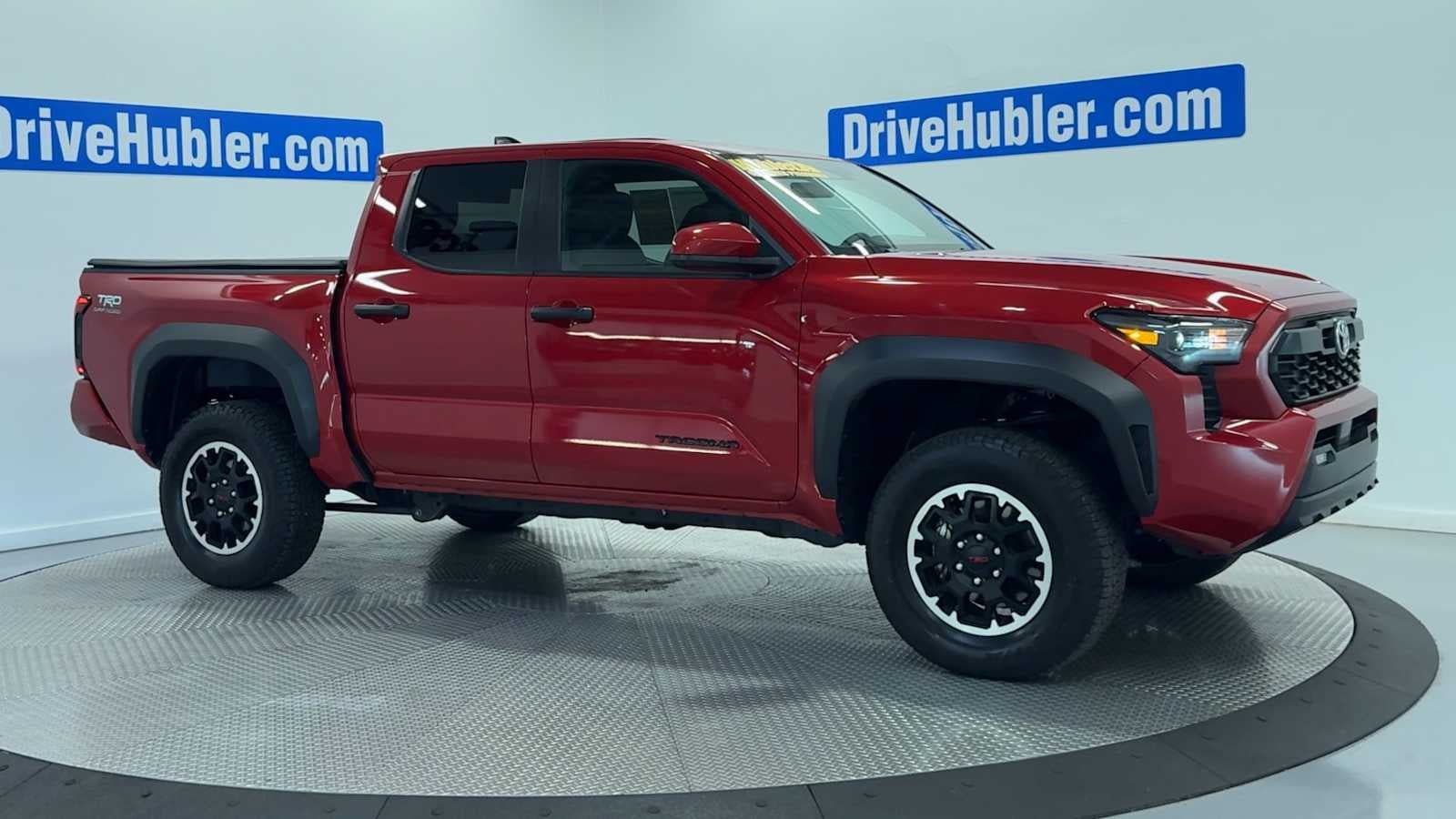 Used 2025 Toyota Tacoma TRD Off-Road AWD/4WD image 9