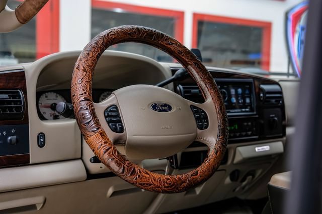 Used 2005 Ford F350 King Ranch AWD/4WD image 17