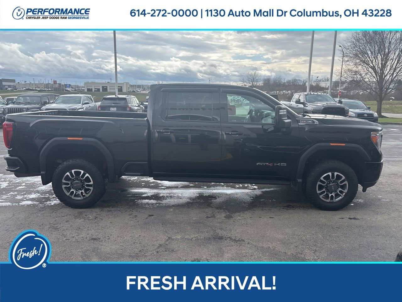 Used 2022 GMC Sierra 2500 AT4 w/ AT4 Preferred Package image 3