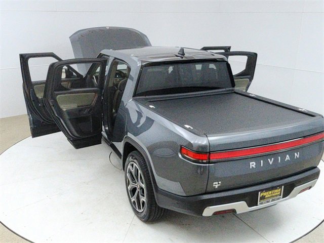 Used 2023 Rivian R1T Adventure image 23