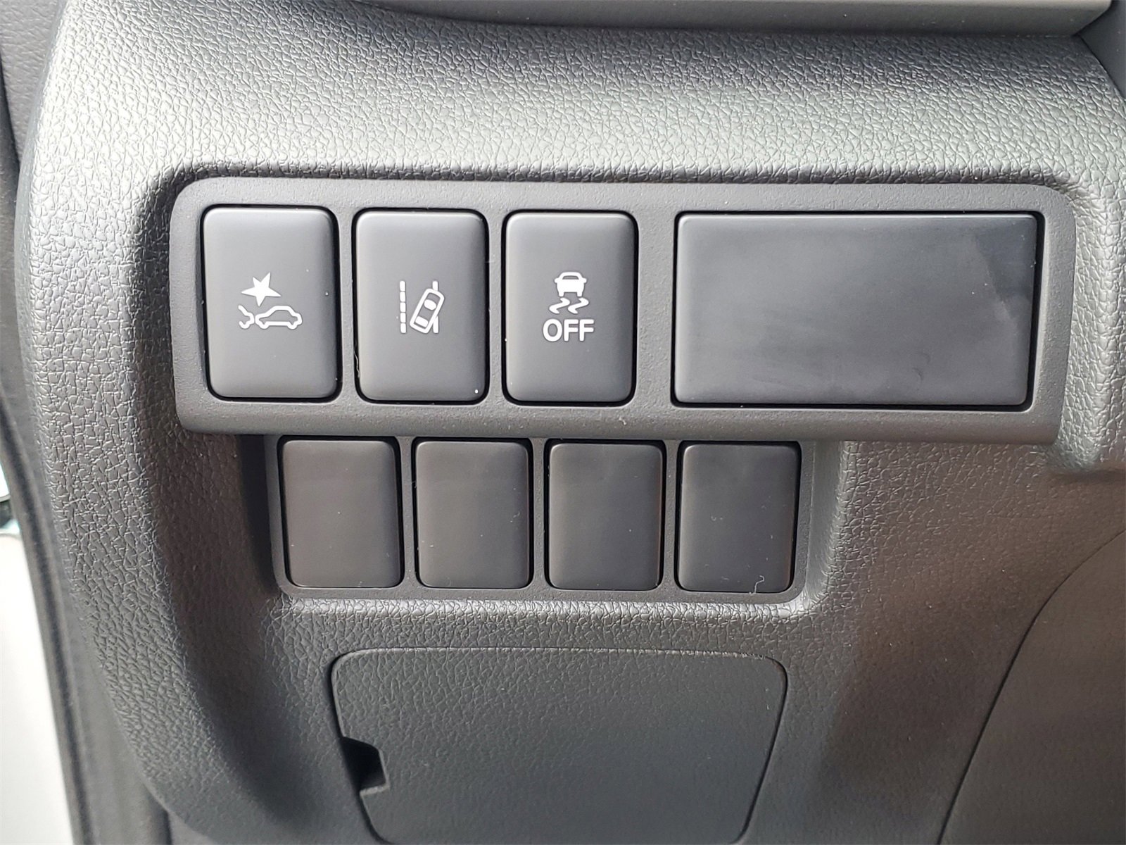 New 2025 Mitsubishi Eclipse Cross LE image 19