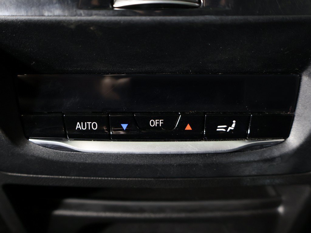 Used 2025 BMW X4 xDrive30i AWD/4WD image 61