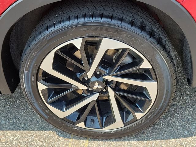 Used 2023 Mitsubishi Outlander SE Black Edition image 5