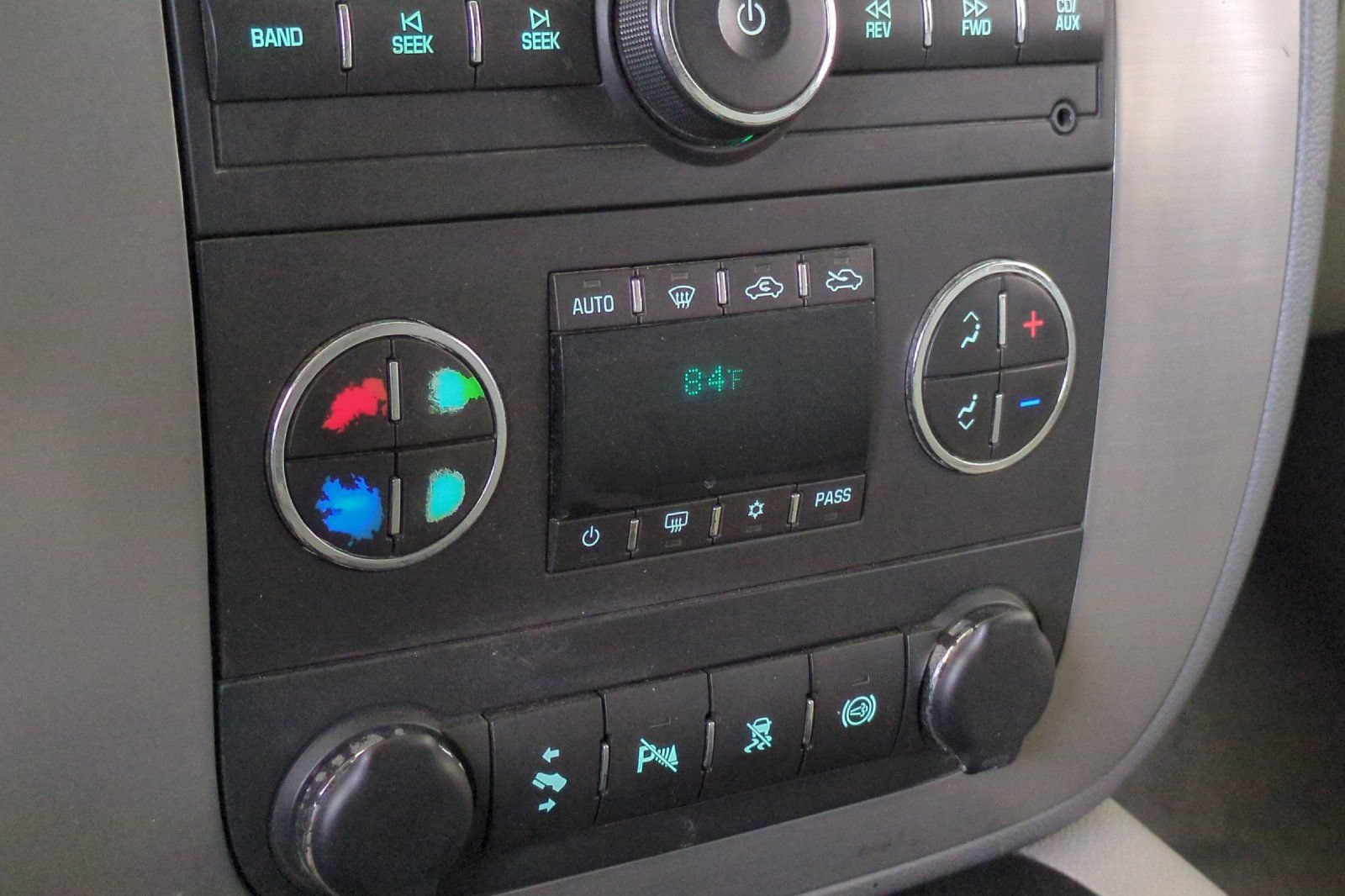 Used 2011 GMC Sierra 2500 SLT w/ SLT Convenience Package AWD/4WD image 29