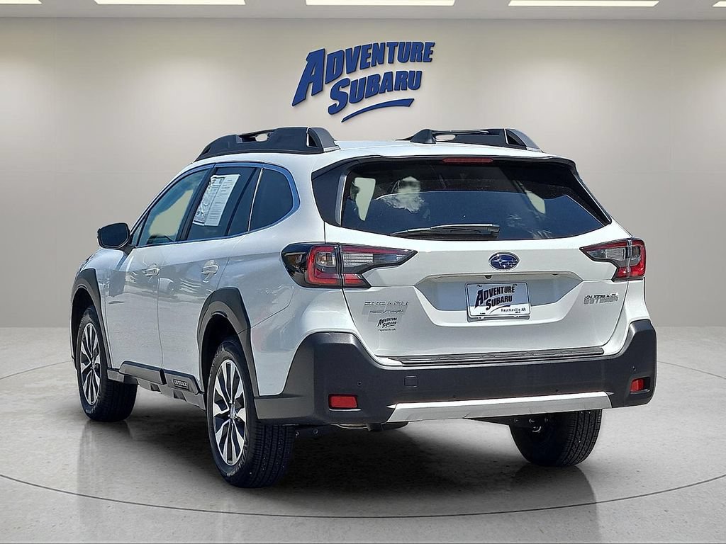 Certified 2025 Subaru Outback Limited AWD/4WD image 9