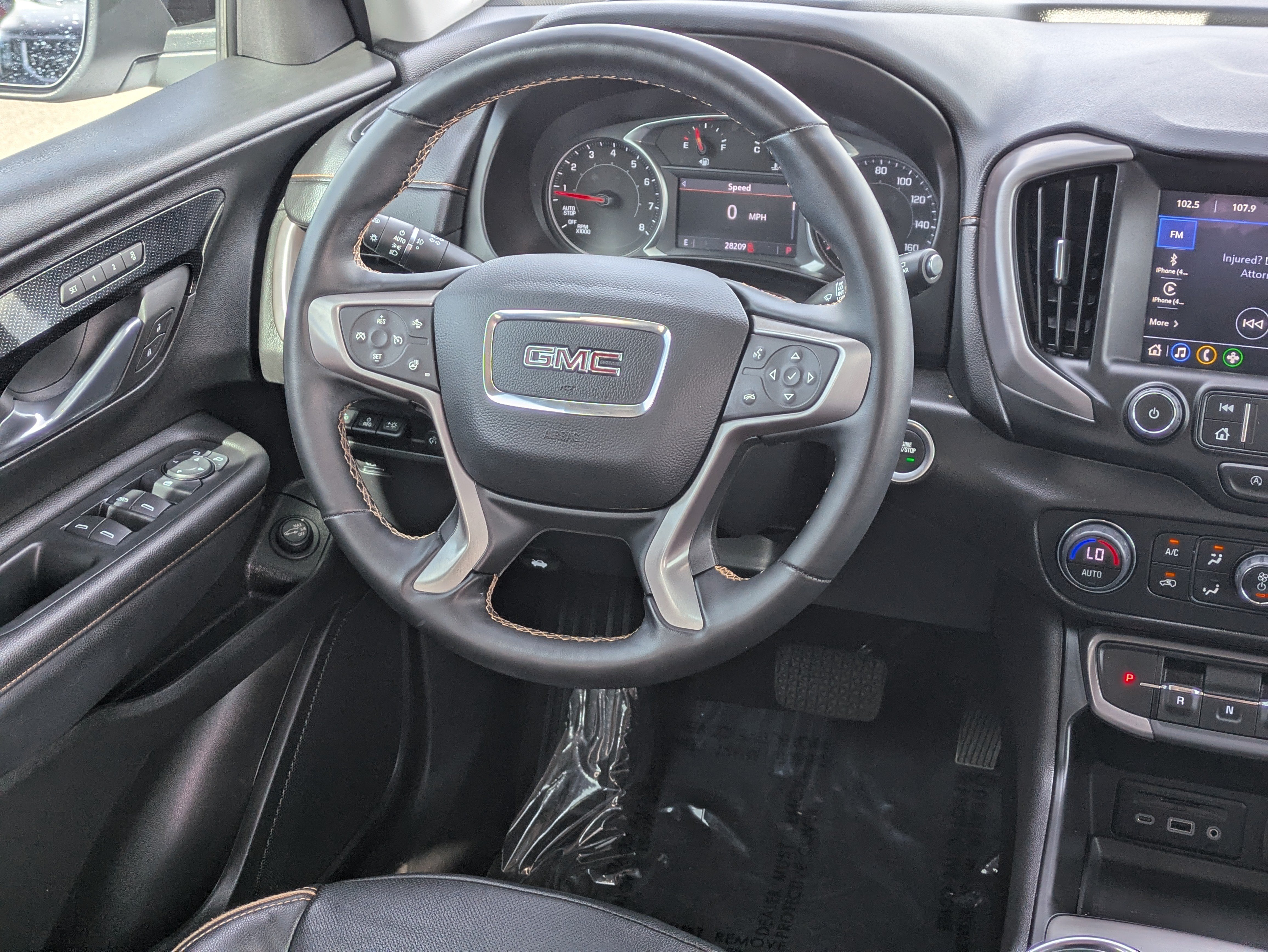 Used 2024 GMC Terrain AT4 w/ Tech Package AWD/4WD image 17