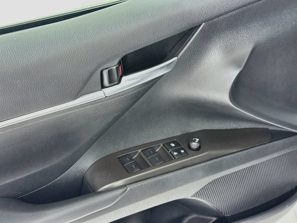 Used 2024 Toyota Camry SE FWD image 20