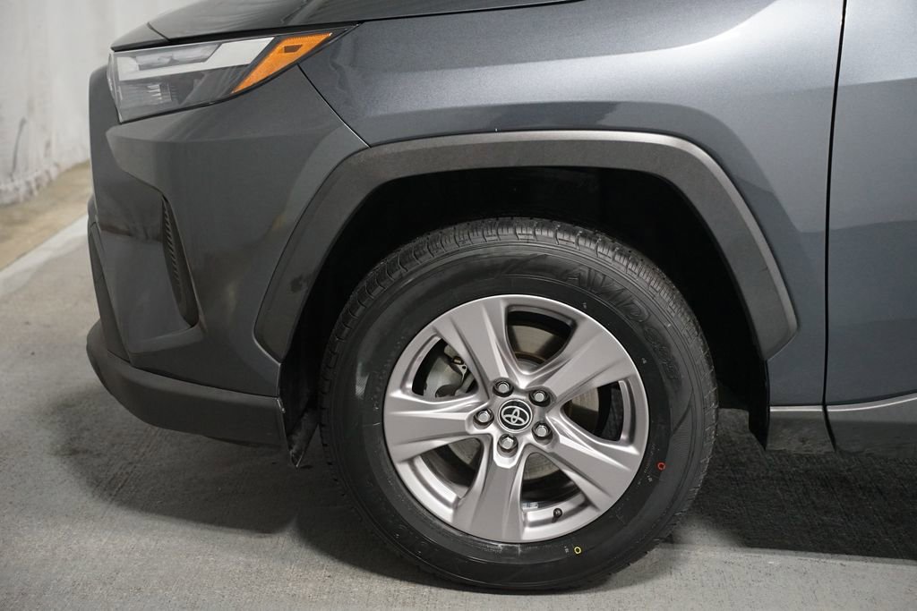 Used 2024 Toyota RAV4 XLE w/ Convenience Package image 5