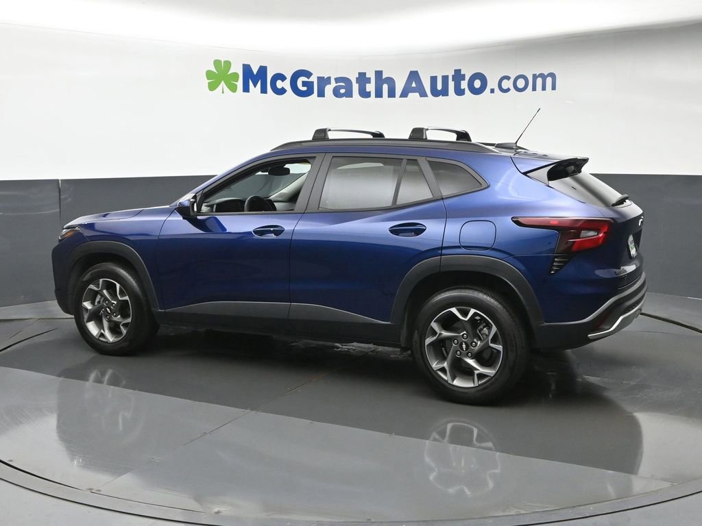 Used 2024 Chevrolet Trax LT w/ Driver Confidence Package image 18