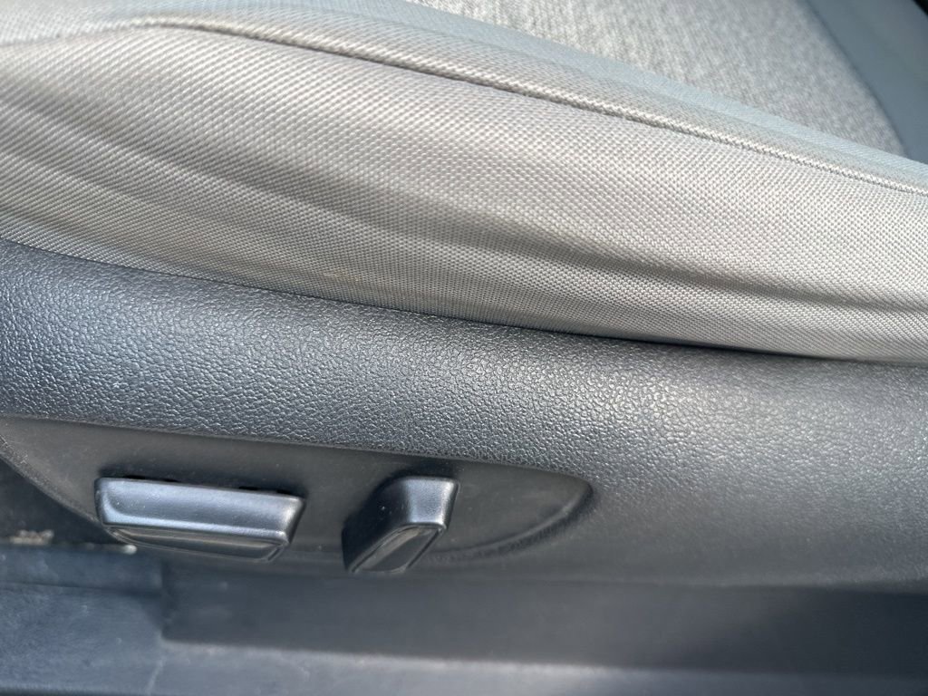 Used 2022 Toyota Sienna LE image 5