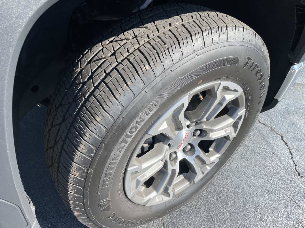 Used 2025 GMC Sierra 1500 SLT RWD image 31