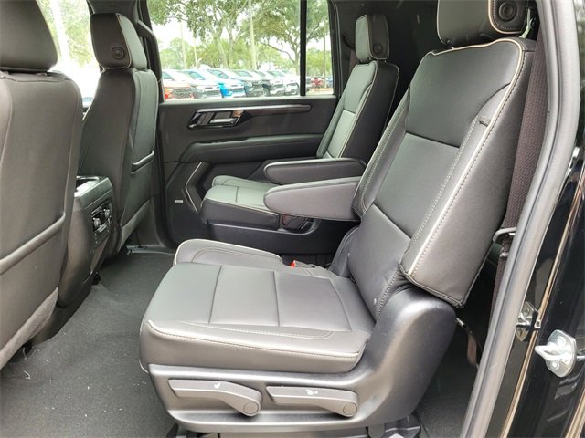 New 2025 Chevrolet Suburban Premier image 16