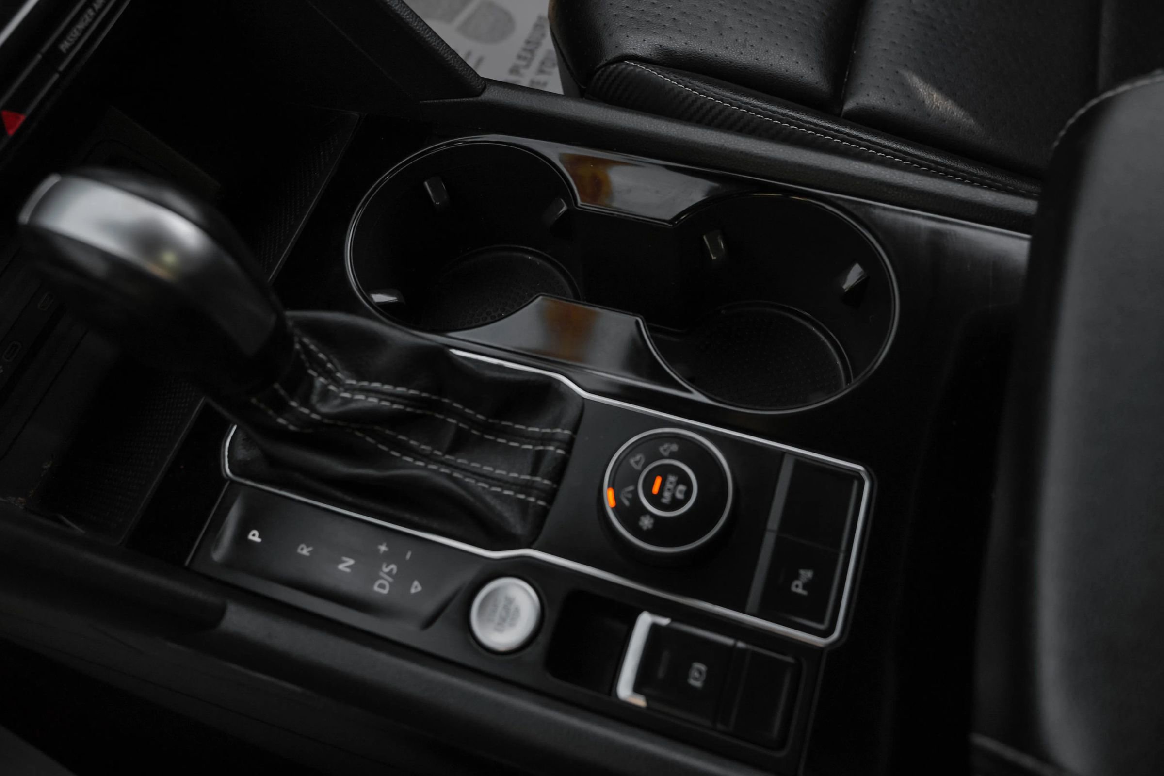 Used 2022 Volkswagen Atlas Cross Sport SE w/ Panoramic Sunroof Package image 26