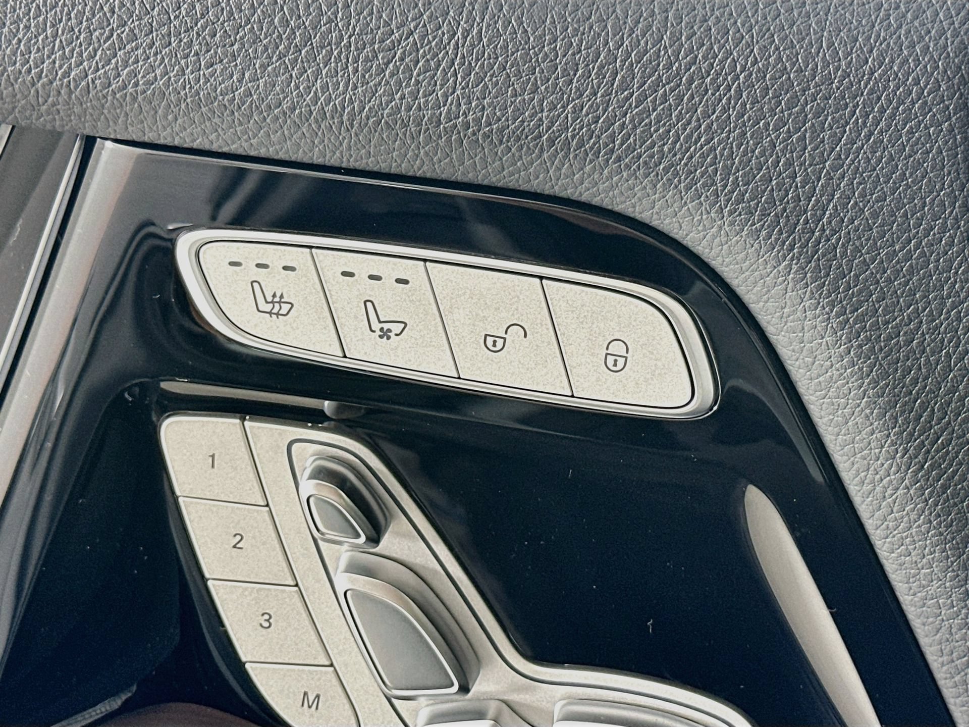 New 2027 Mercedes-Benz G 580 e image 22