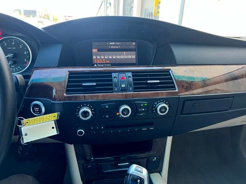 Used 2010 BMW 528i 4dr Sdn 528i RWD image 25