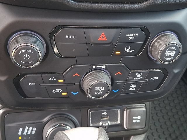 Used 2023 Jeep Renegade Altitude AWD/4WD image 15
