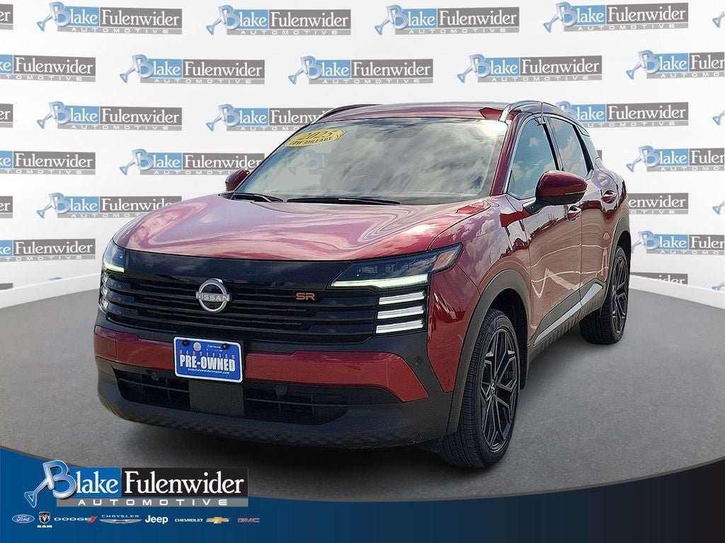 Used 2025 Nissan Kicks SR FWD image 1