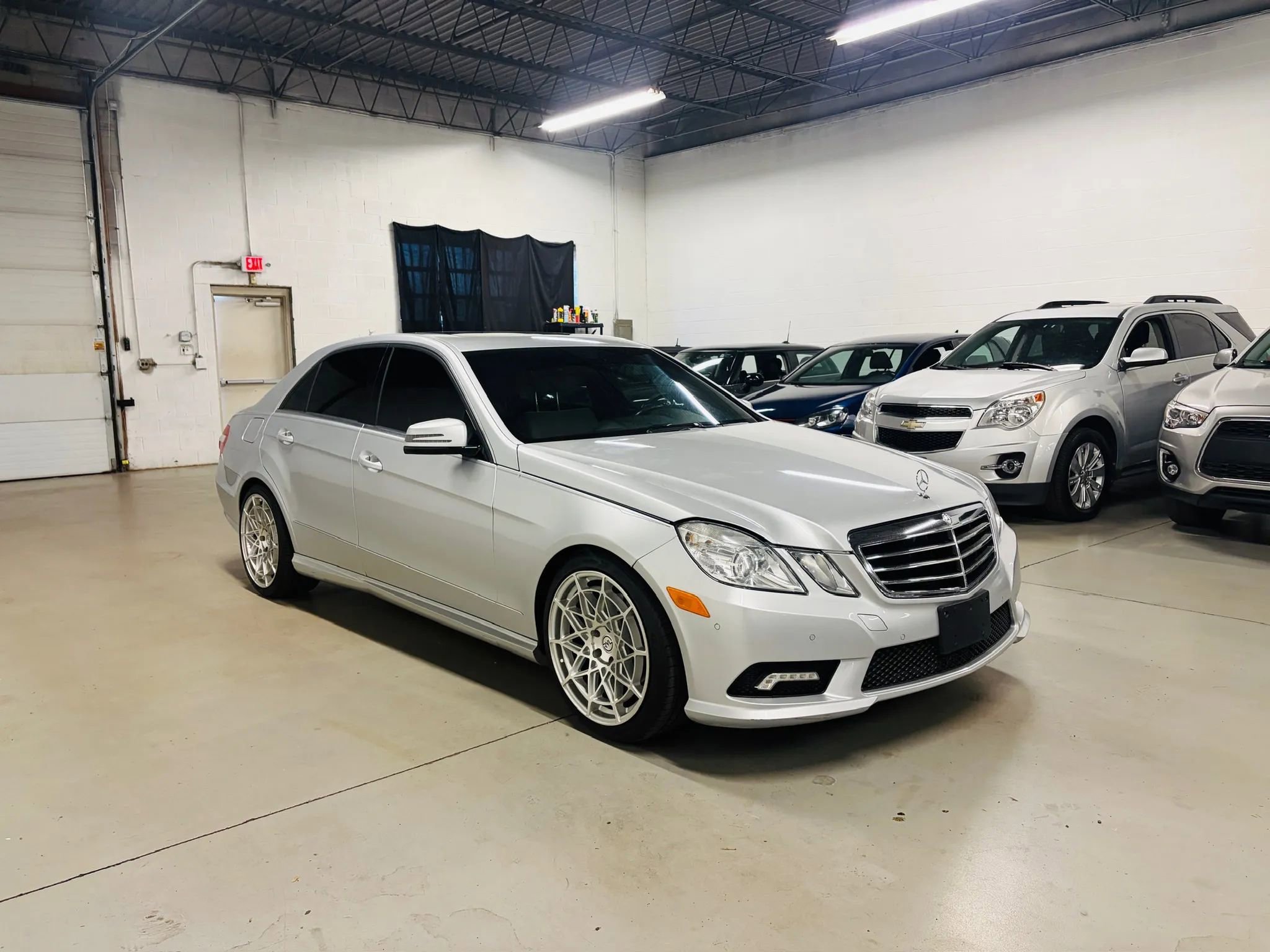 Used 2011 Mercedes-Benz E 350 Sedan image 4