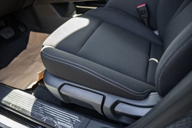 New 2026 Nissan Rogue S image 30