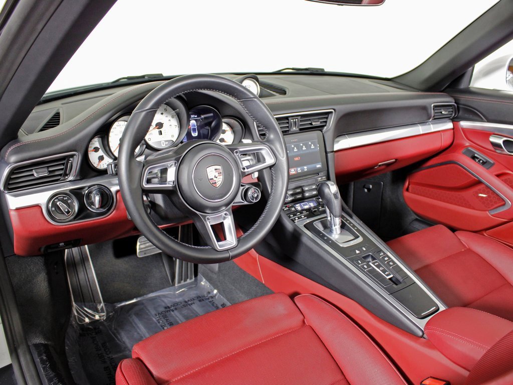 Used 2017 Porsche 911 Carrera 4S image 4
