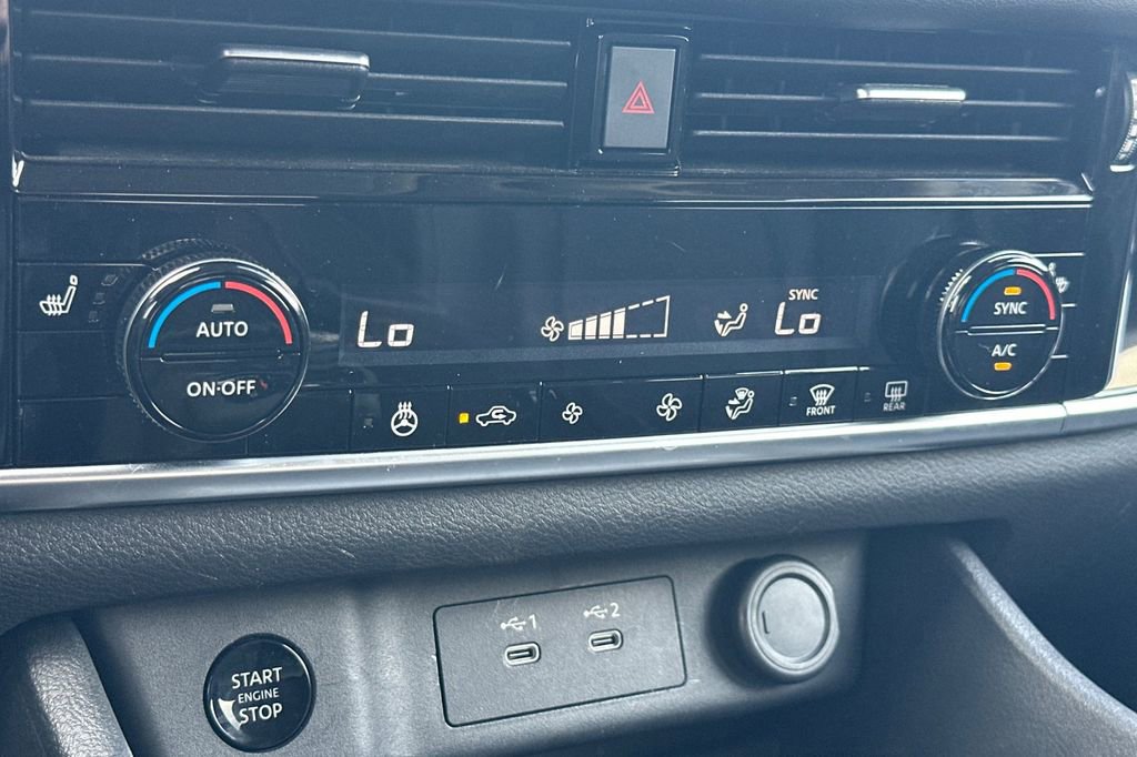 Used 2026 Nissan Rogue SL AWD/4WD image 21