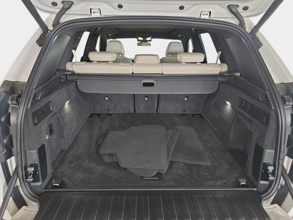 Used 2024 BMW X5 sDrive40i w/ Premium Package image 30
