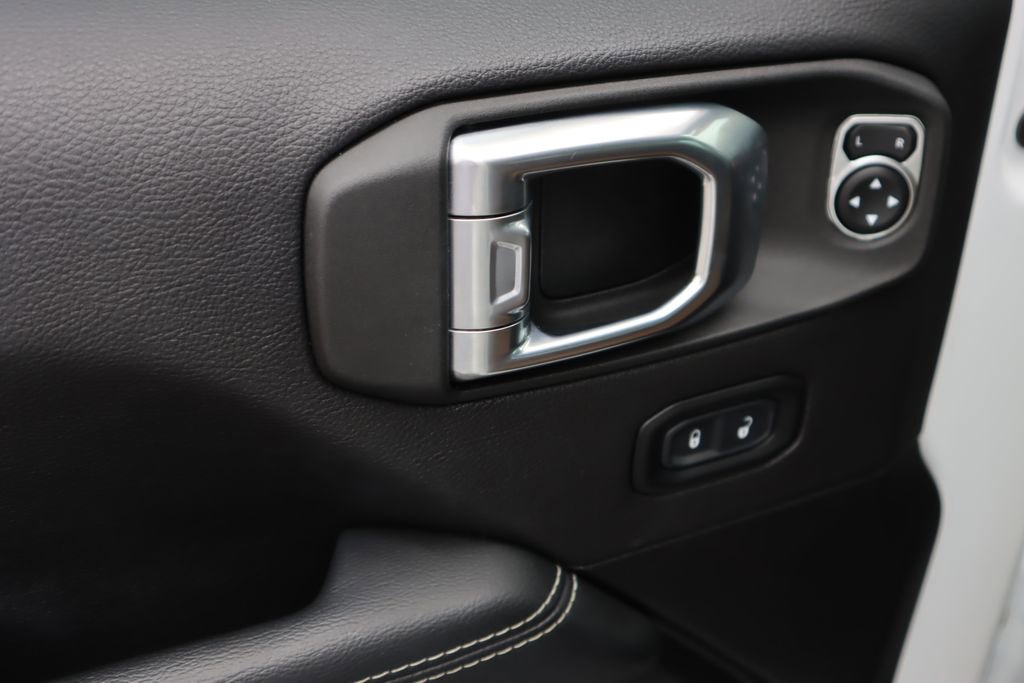 Used 2021 Jeep Wrangler Unlimited Sahara image 19