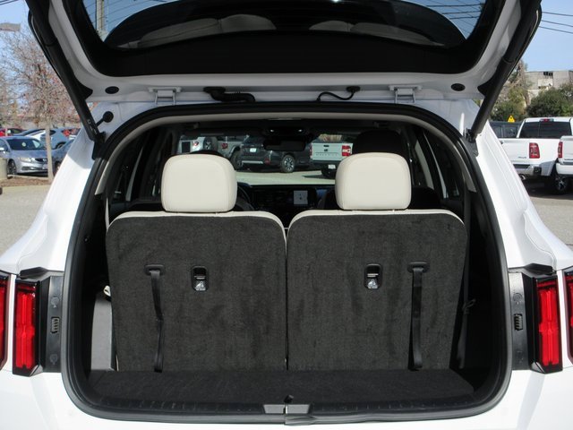 Used 2022 Kia Sorento SX image 7