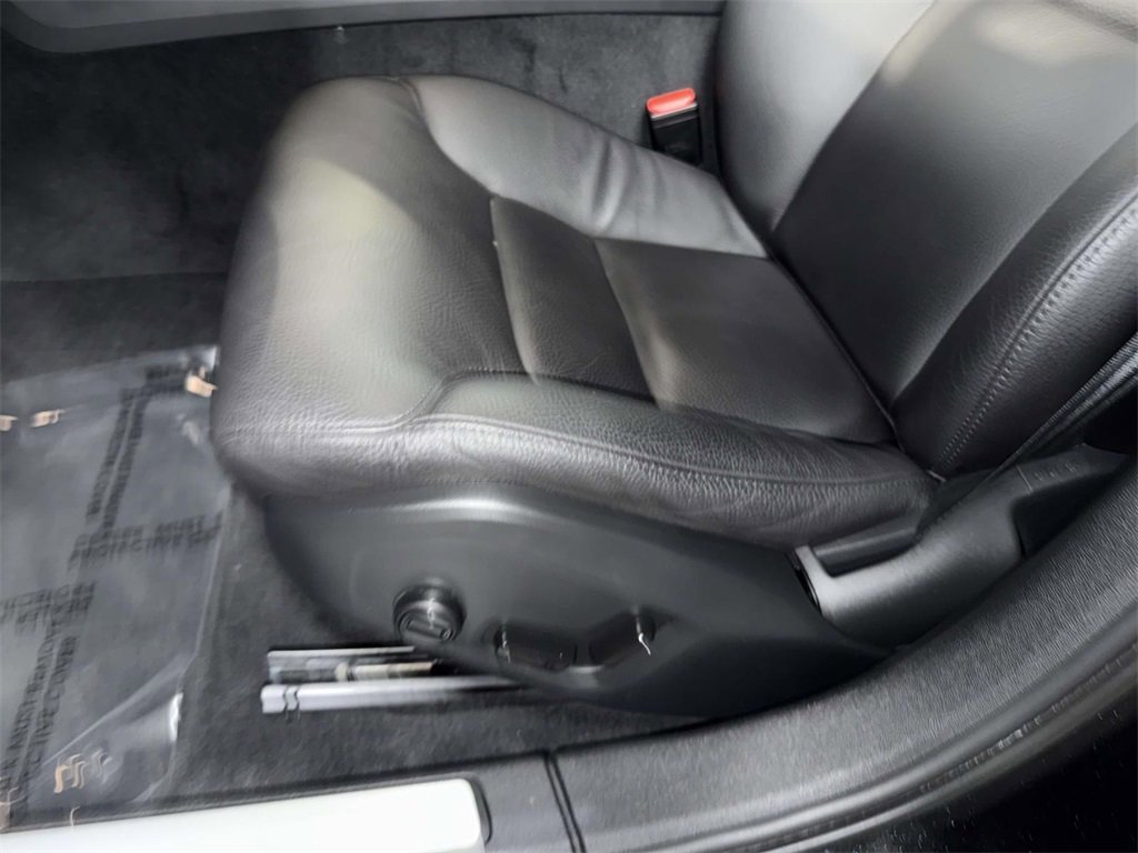 Used 2023 Volvo V60 B5 Cross Country Plus w/ Climate Package image 3