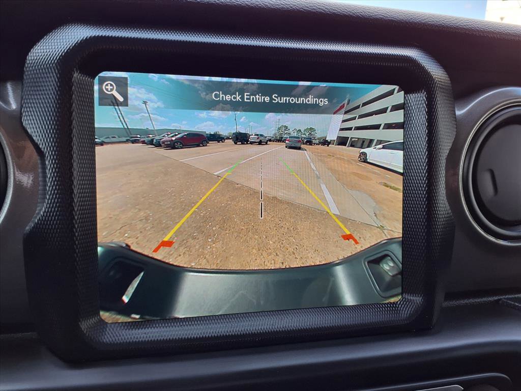 Used 2023 Jeep Gladiator Sport image 5