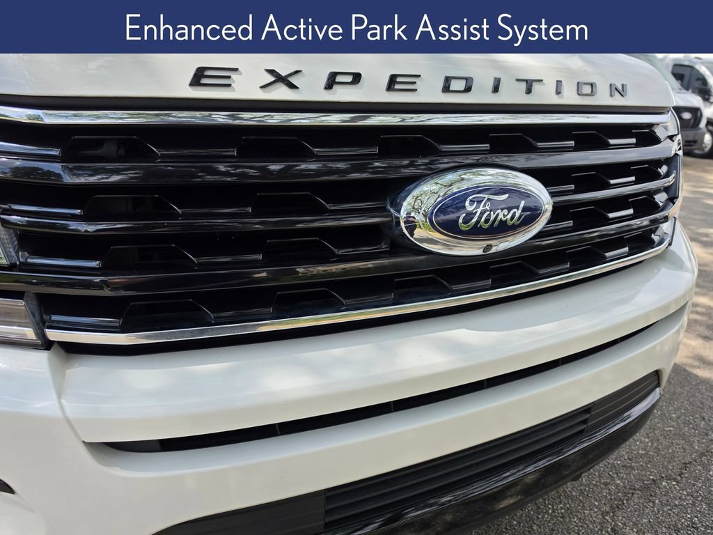 Used 2020 Ford Expedition Max Limited w/ Equipment Group 303A RWD image 15